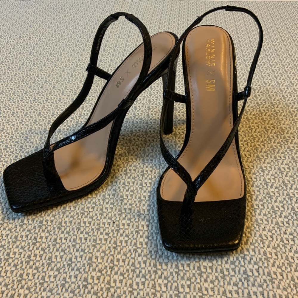 Black Thong Sandals